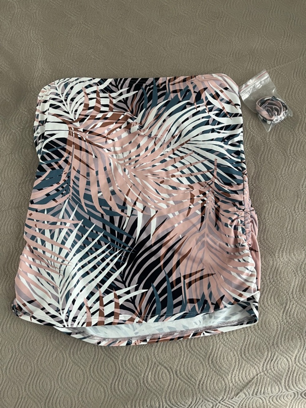 Soma Tropical Palm Print Strapless Swim top in Blush & Navy size large